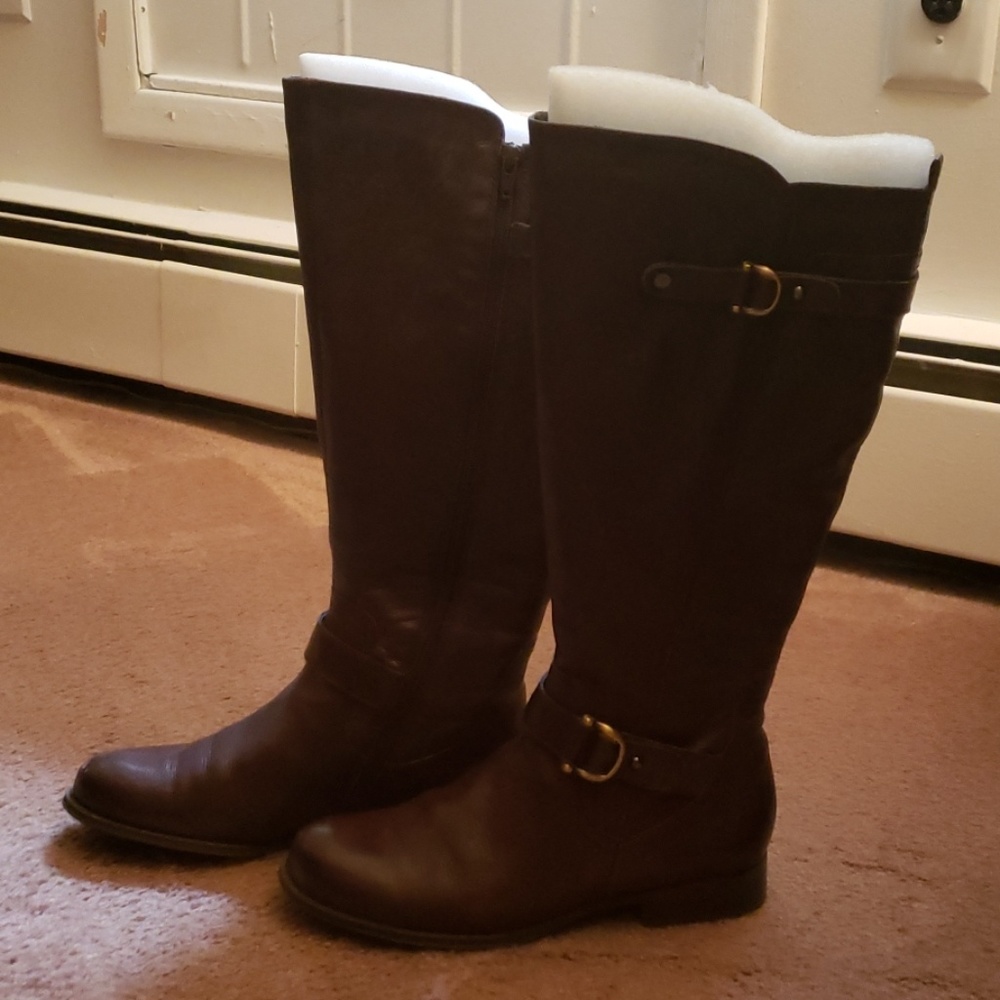 Riding boots